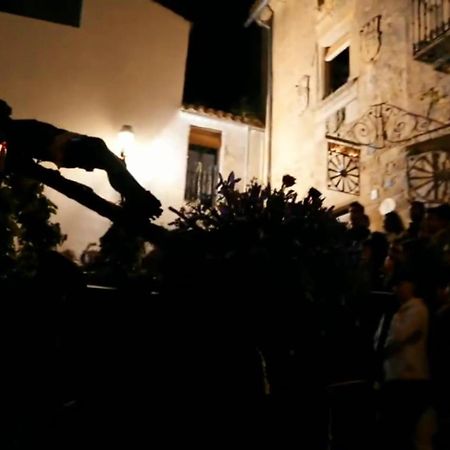 Casa Leyendas De Caceres - En Plena Zona Monumental Экстерьер фото